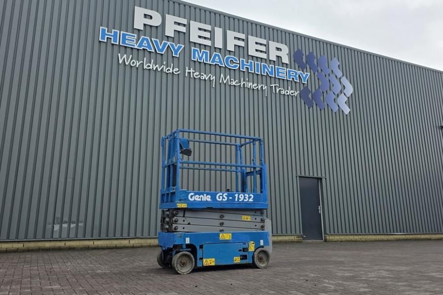 Genie GS1932 Electric, Working Height 7.8 m, 227kg Capac