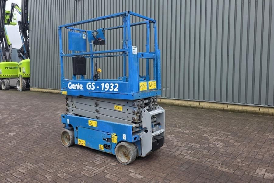 Genie GS1932 Electric, Working Height 7.8 m, 227kg Capac