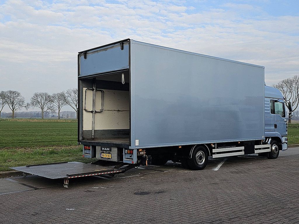 M.A.N. 12.240 TGL lx 6 cilinder manual