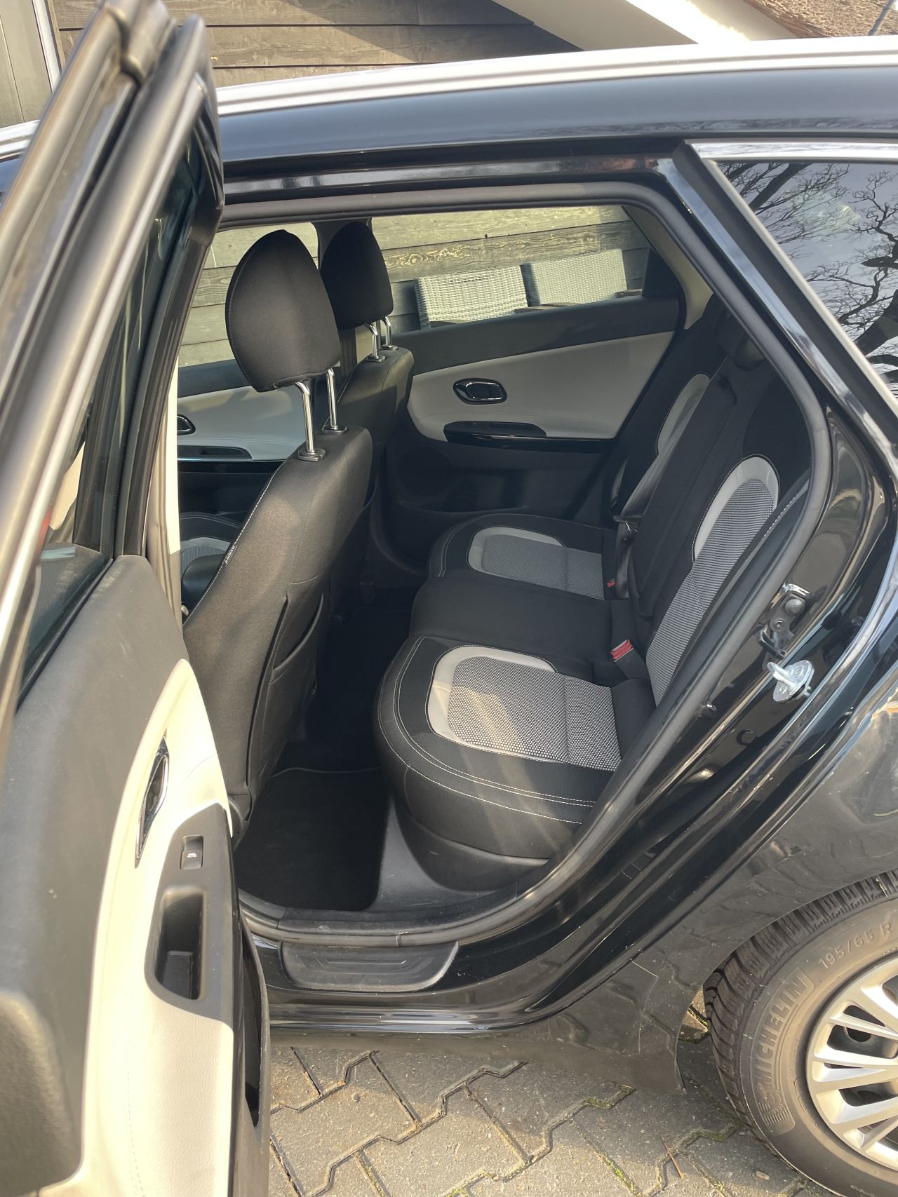 Te koop: Kia Cee d Bouwjaar 2015, benzine, 135 PK