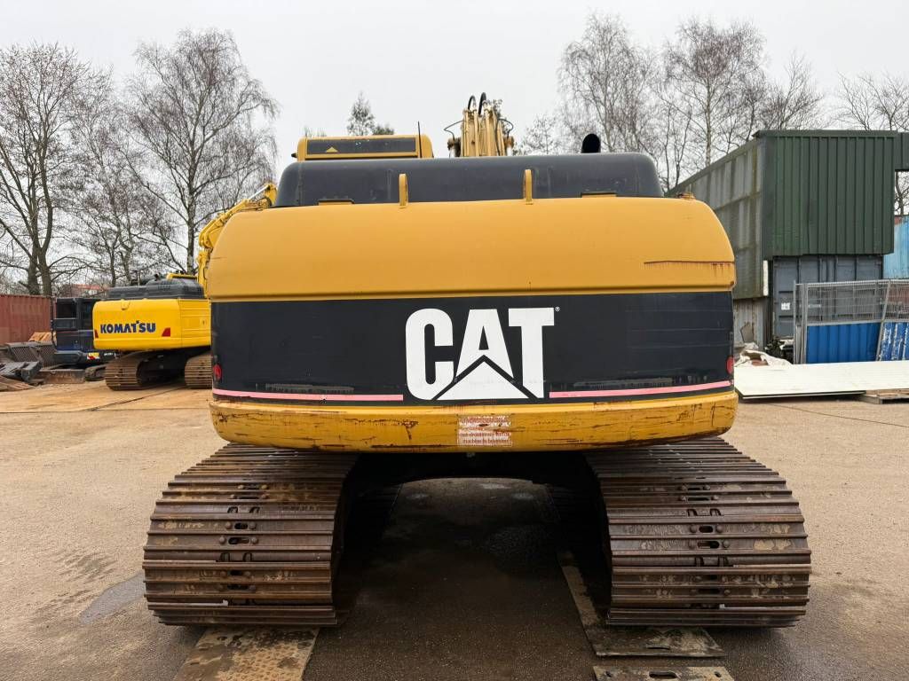 CAT 318 C L