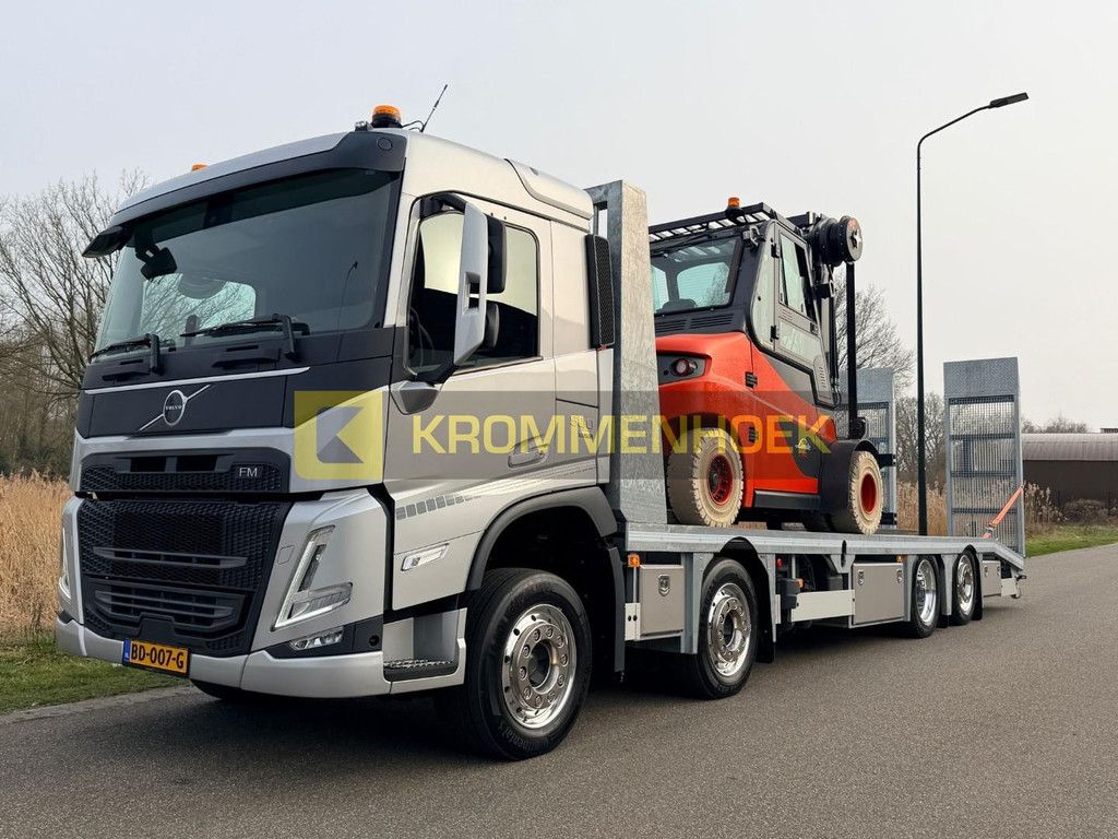 Volvo FM 500 8x2 Machine transporter | New KH10003