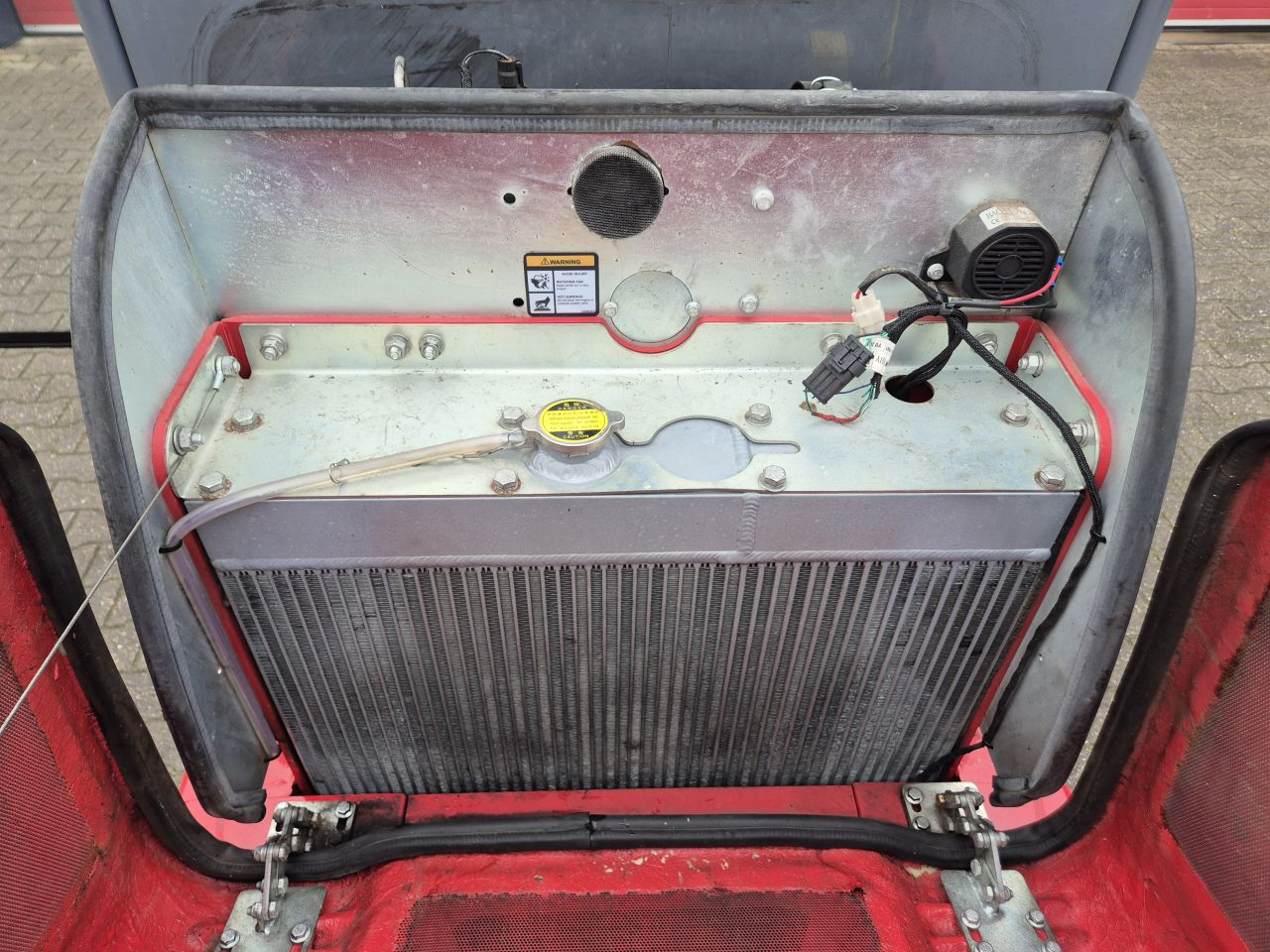 HERACLES H220 SHOVEL BOUWJAAR 2023 MET SLECHTS 146 UUR