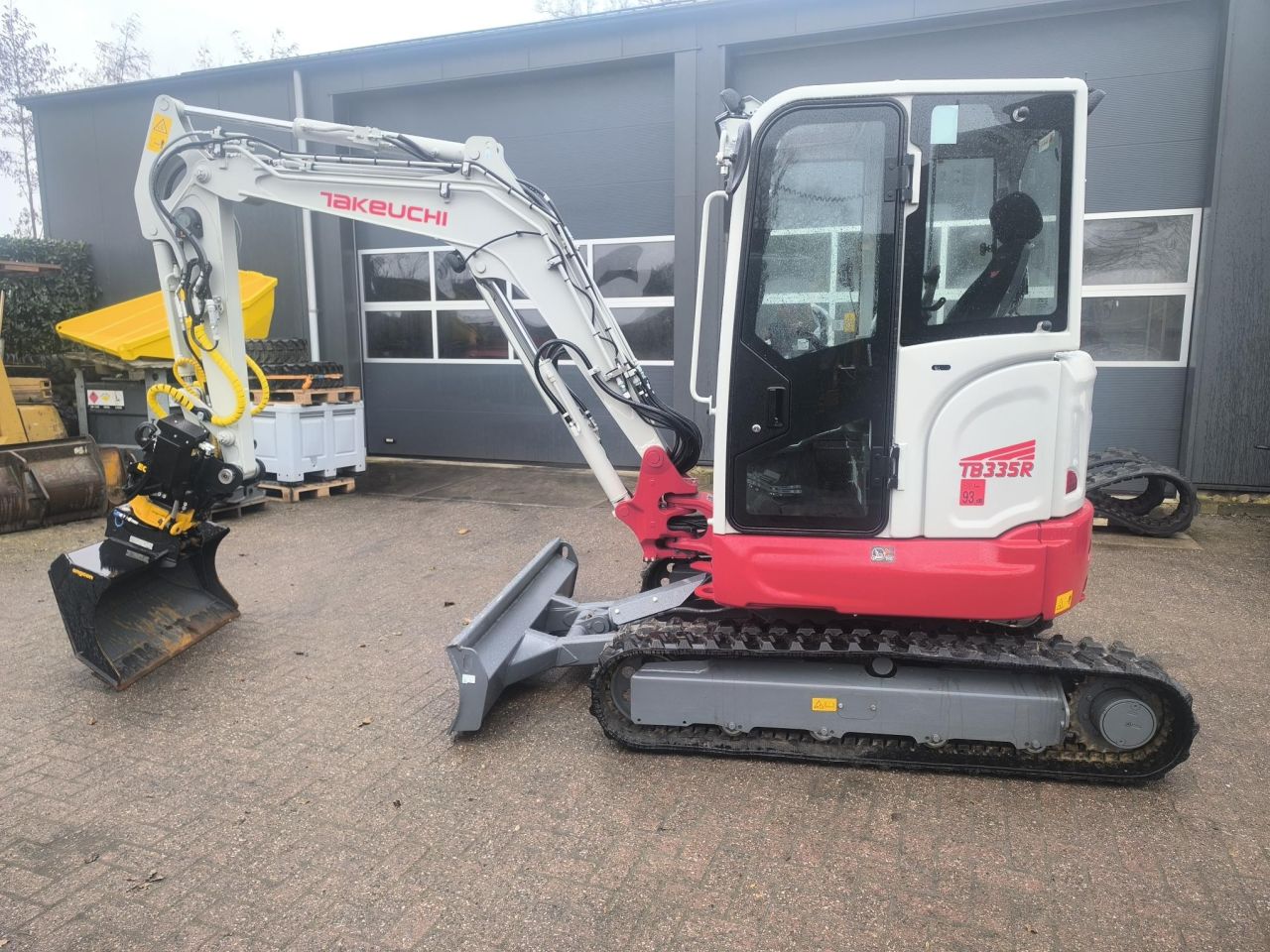 TAKEUCHI TB335R