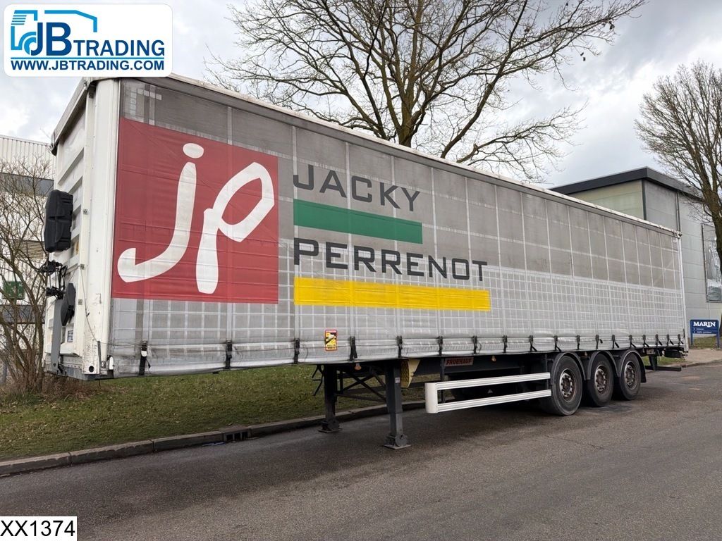 Fruehauf Tautliner Elevator