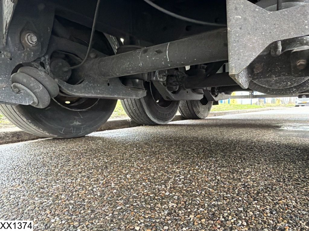 Fruehauf Tautliner Elevator