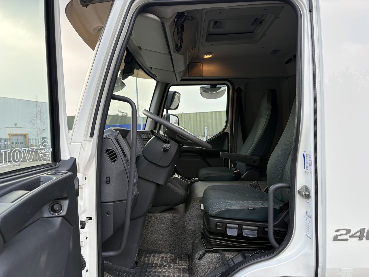 VOLVO FL 240 AUTOMAAT EURO 6 ( 134.093 km )