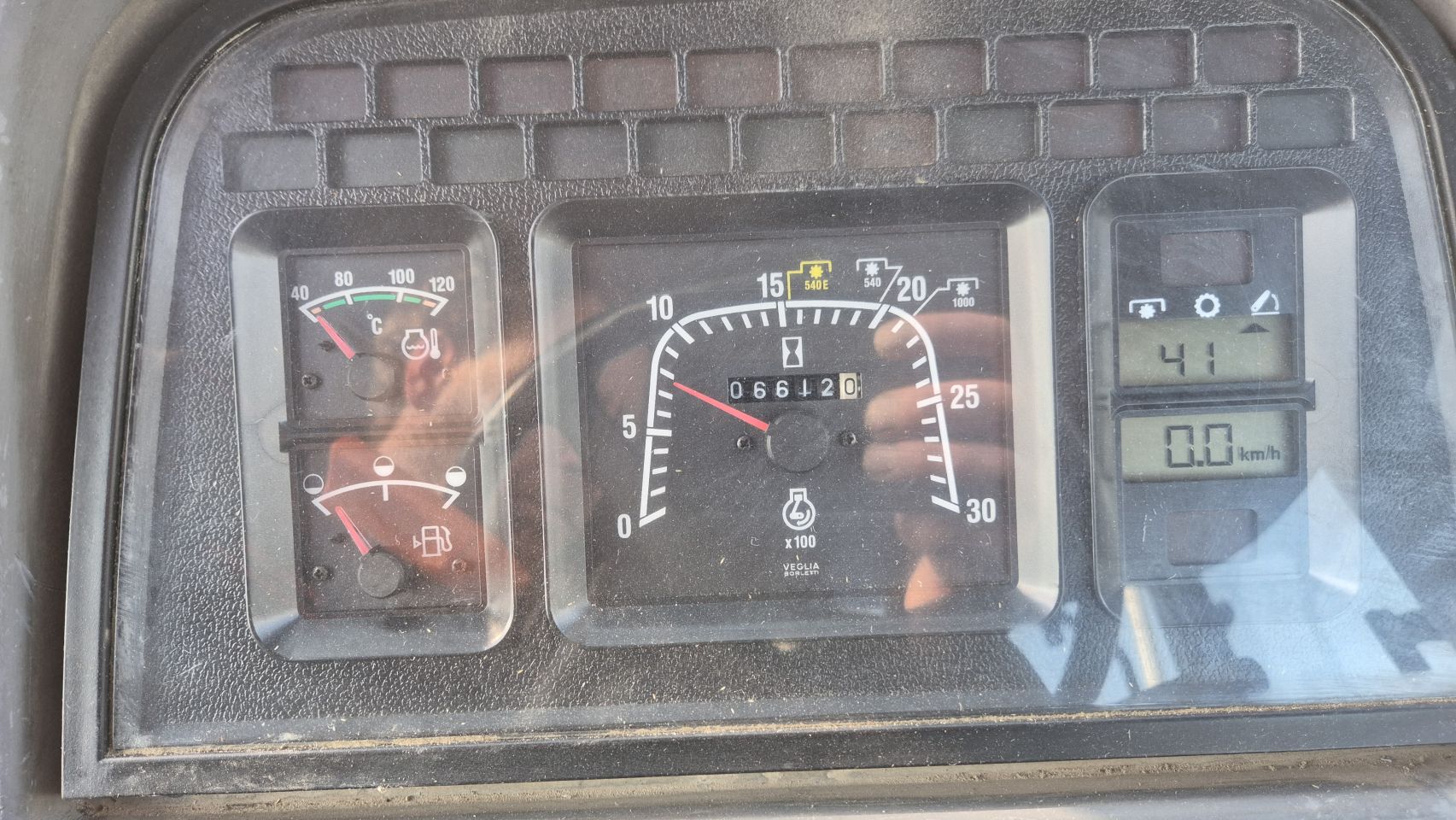 New Holland TM120 RC met 6615 uur!!