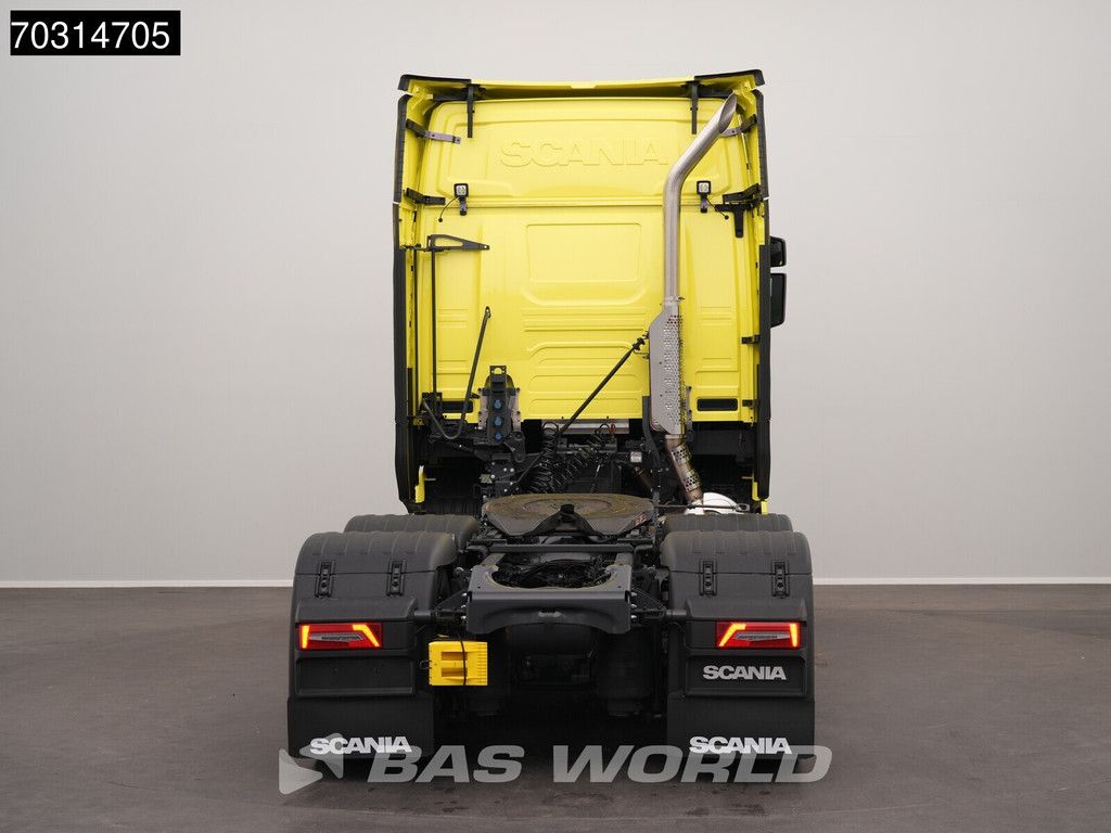 Scania S590 6X4 Full-Air Retarder 2xTanks Big-Axle Standklima Leder Navi