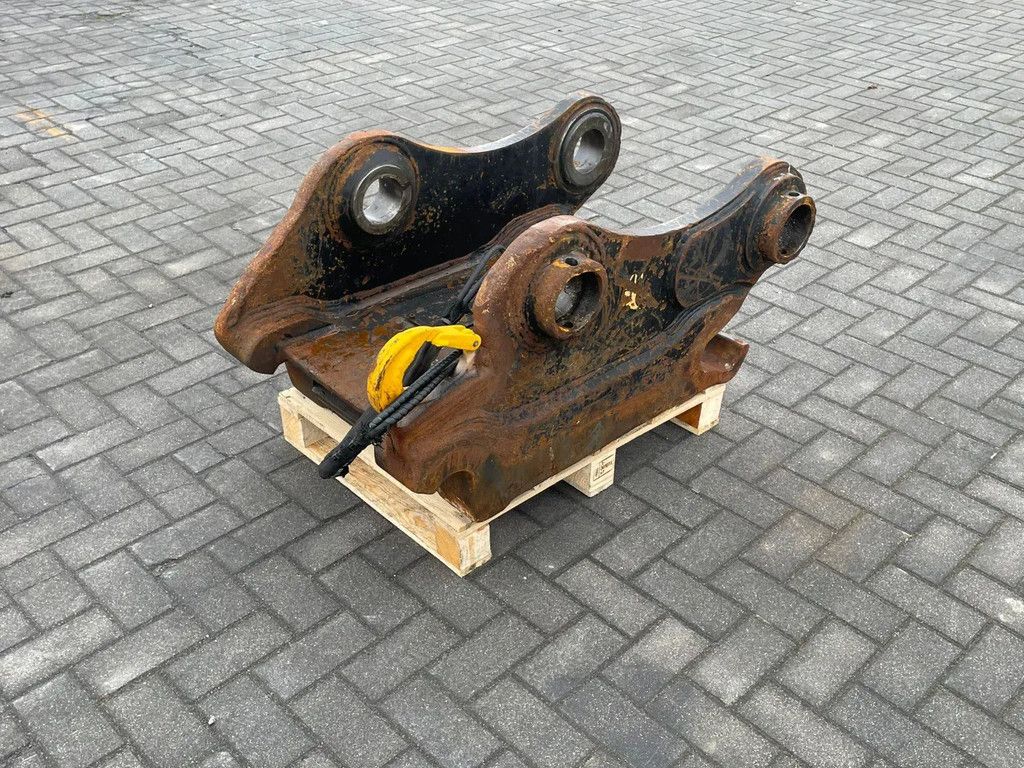 Klepp Mek KM90-D | HYDRAULIC QUICK COUPLER | SNELWISSEL | SCHNELLWECHSLER