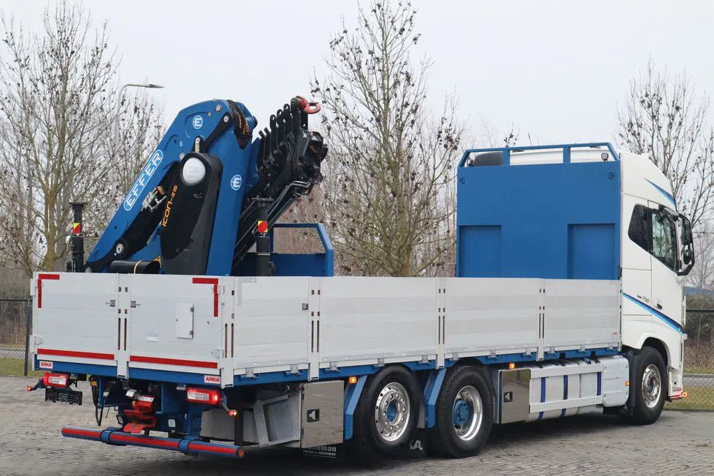 Volvo FH 16.750 | 6X2*4 RETARDER DEMOUNTABLE CRANE EFFER 215-6