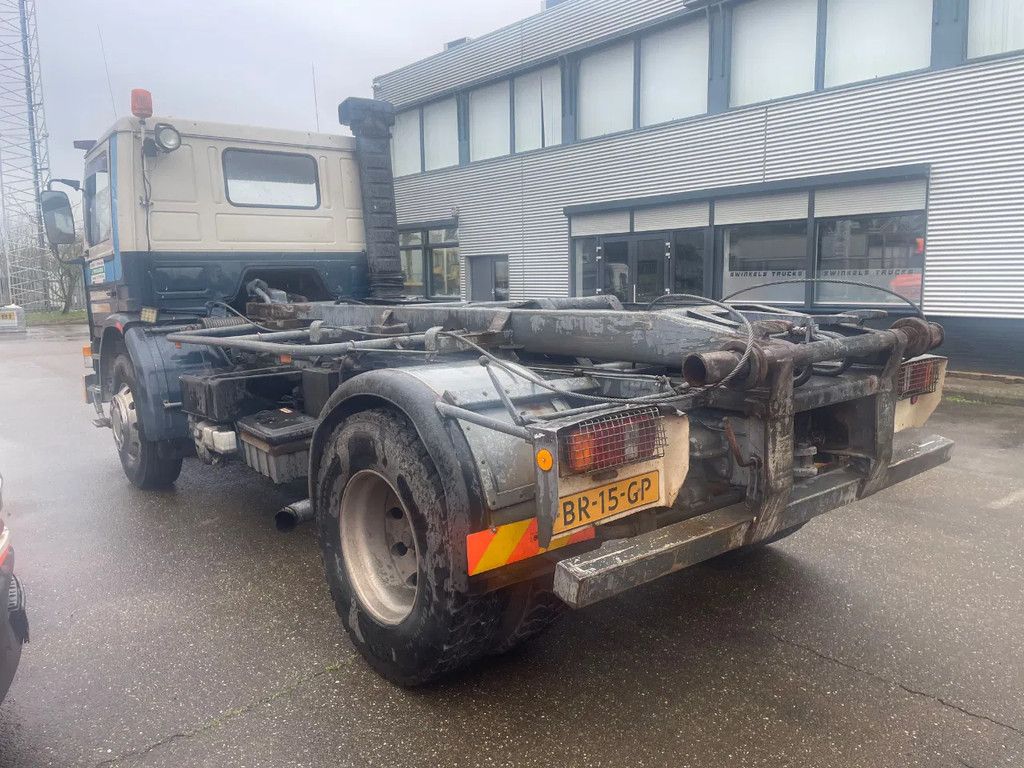 Scania 82M 210 Containersysteem , aluvelgen ,manuel gear