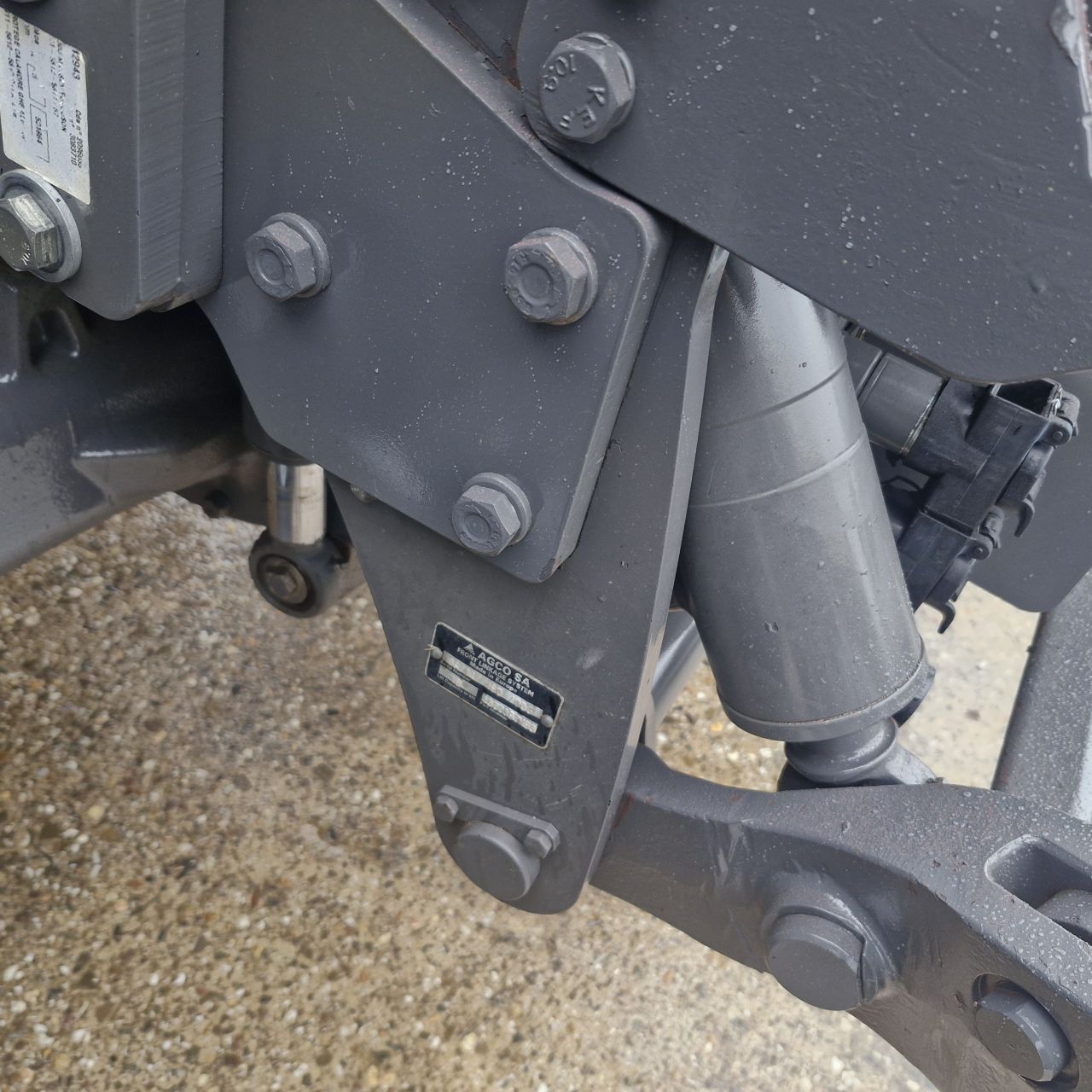 Massey ferguson 5613 Dyna 6