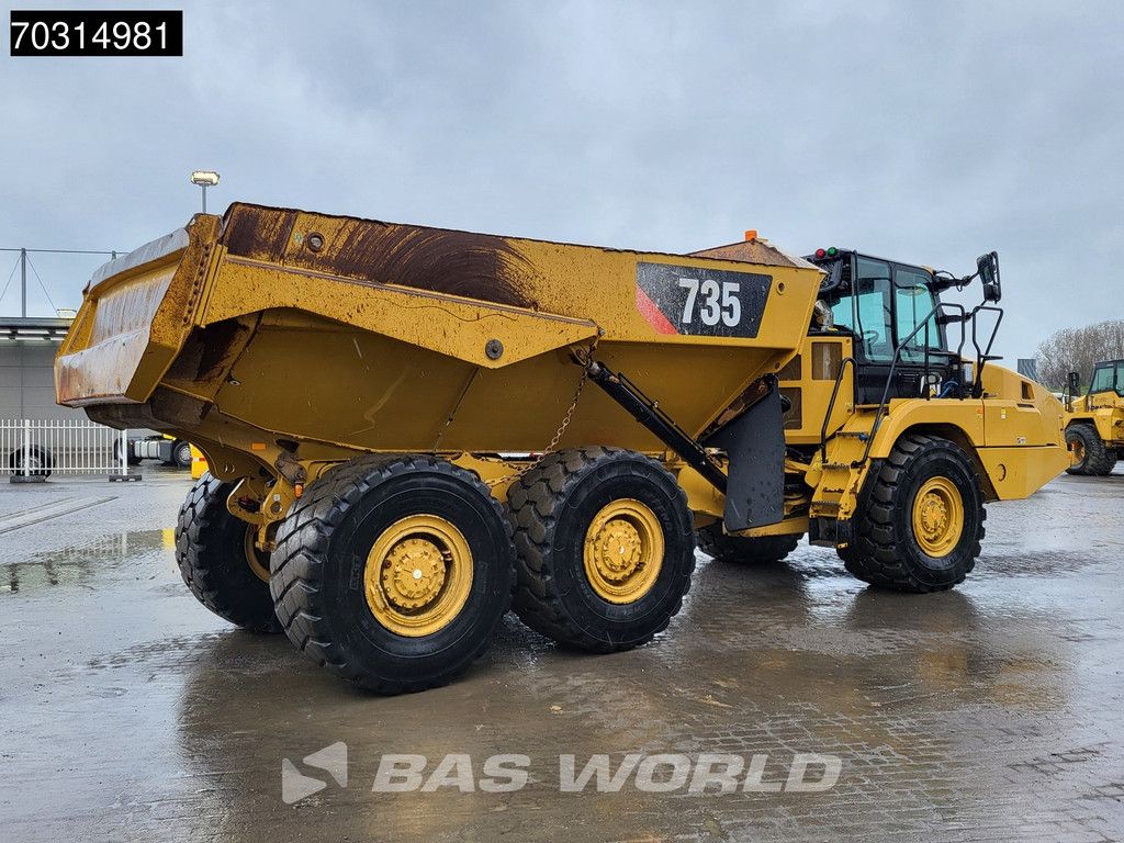 Caterpillar 735