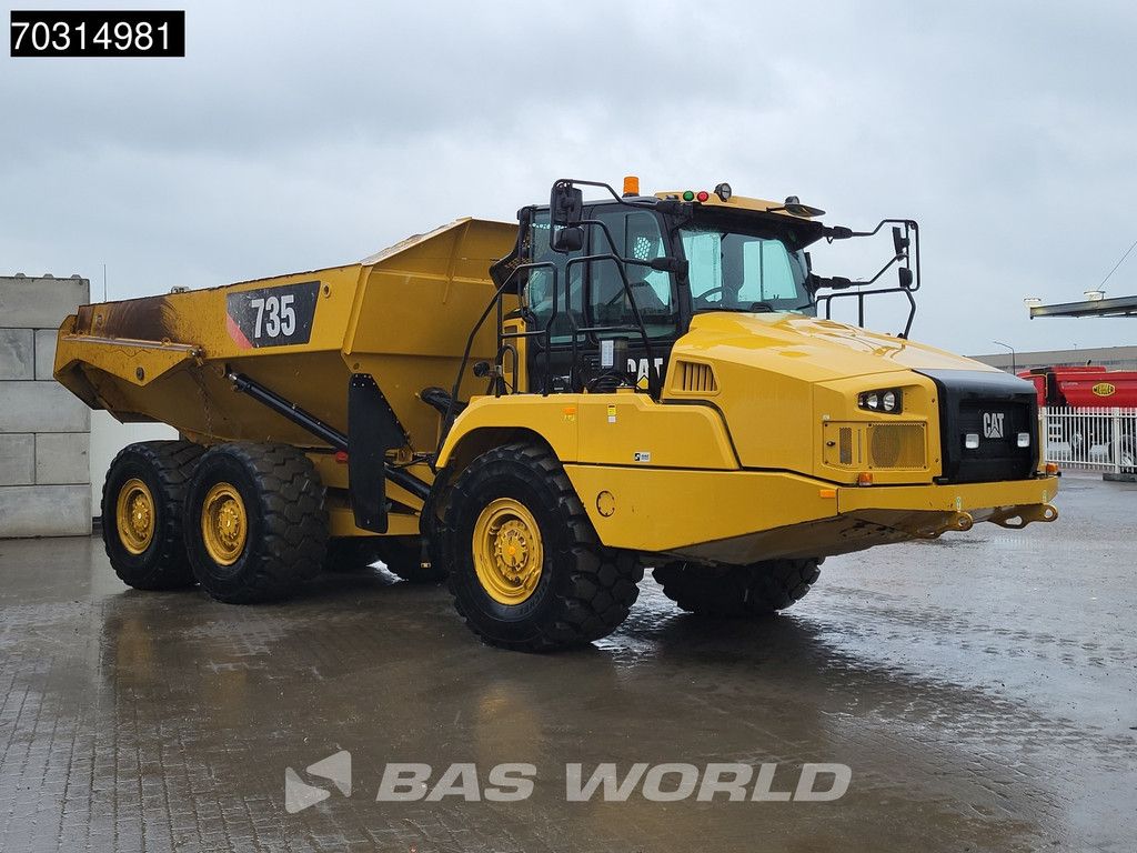 Caterpillar 735