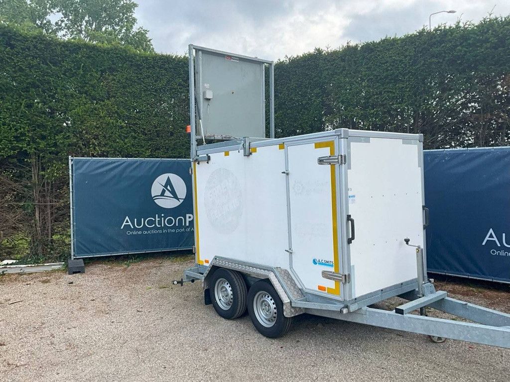 Closed trailer Hoka TA02