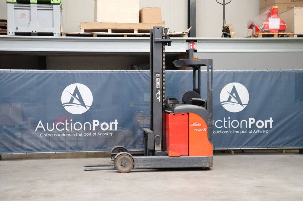 Reach truck Linde R20S Electric