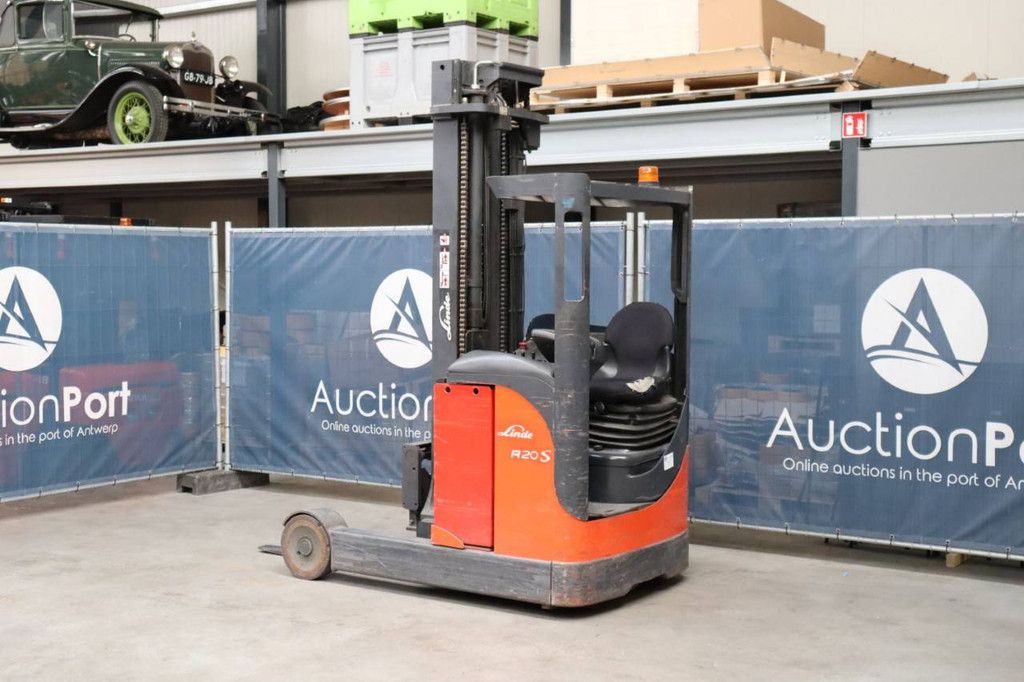 Reach truck Linde R20S Electric