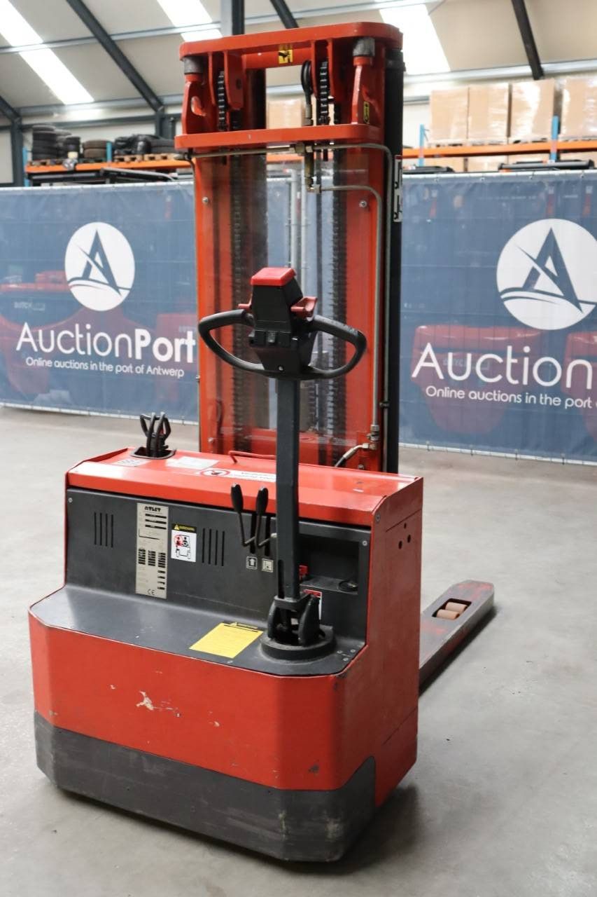 Stacker Atlet CSHI 160 Electric 1600kg 4.7m 2003