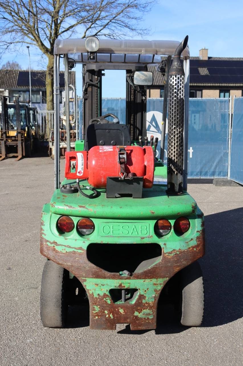 Gabelstapler CESAB R8-137 LPG 2500kg 4,5m