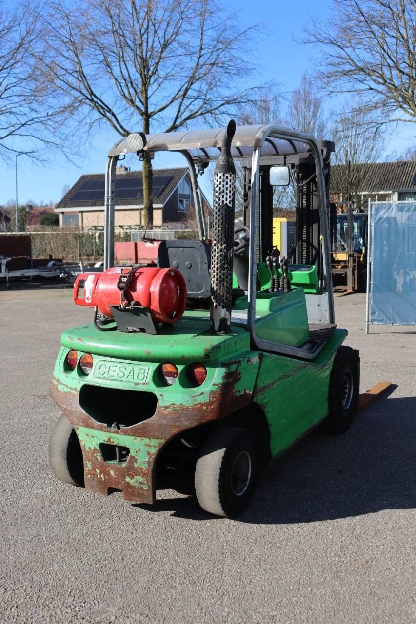 Gabelstapler CESAB R8-137 LPG 2500kg 4,5m