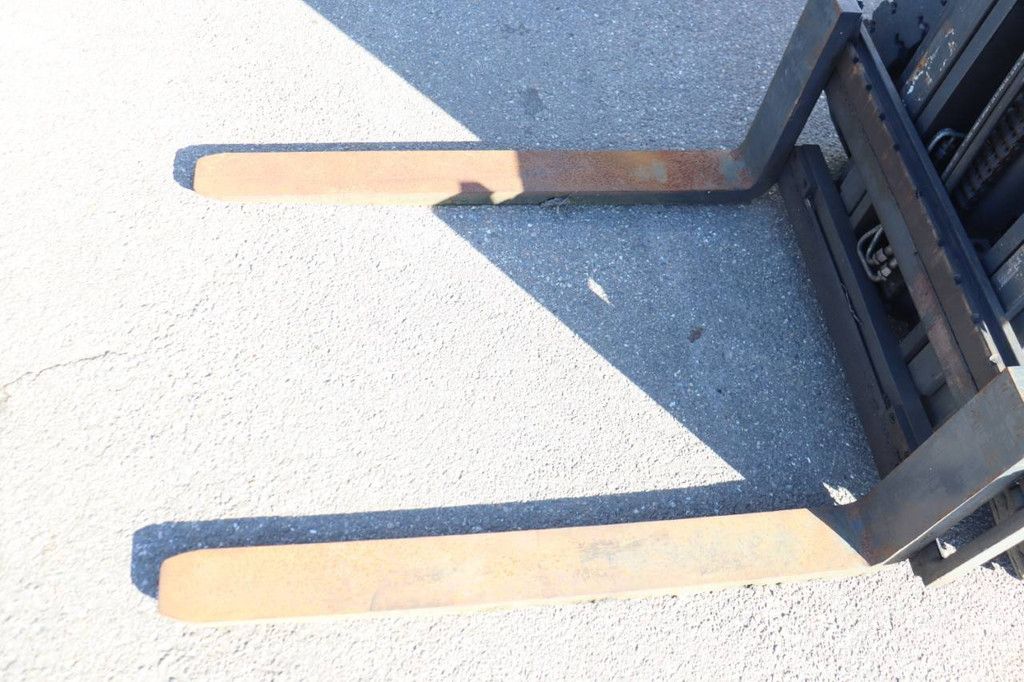 Gabelstapler OM Pimespo XG 25 LPG 2500kg 2,95m 2005