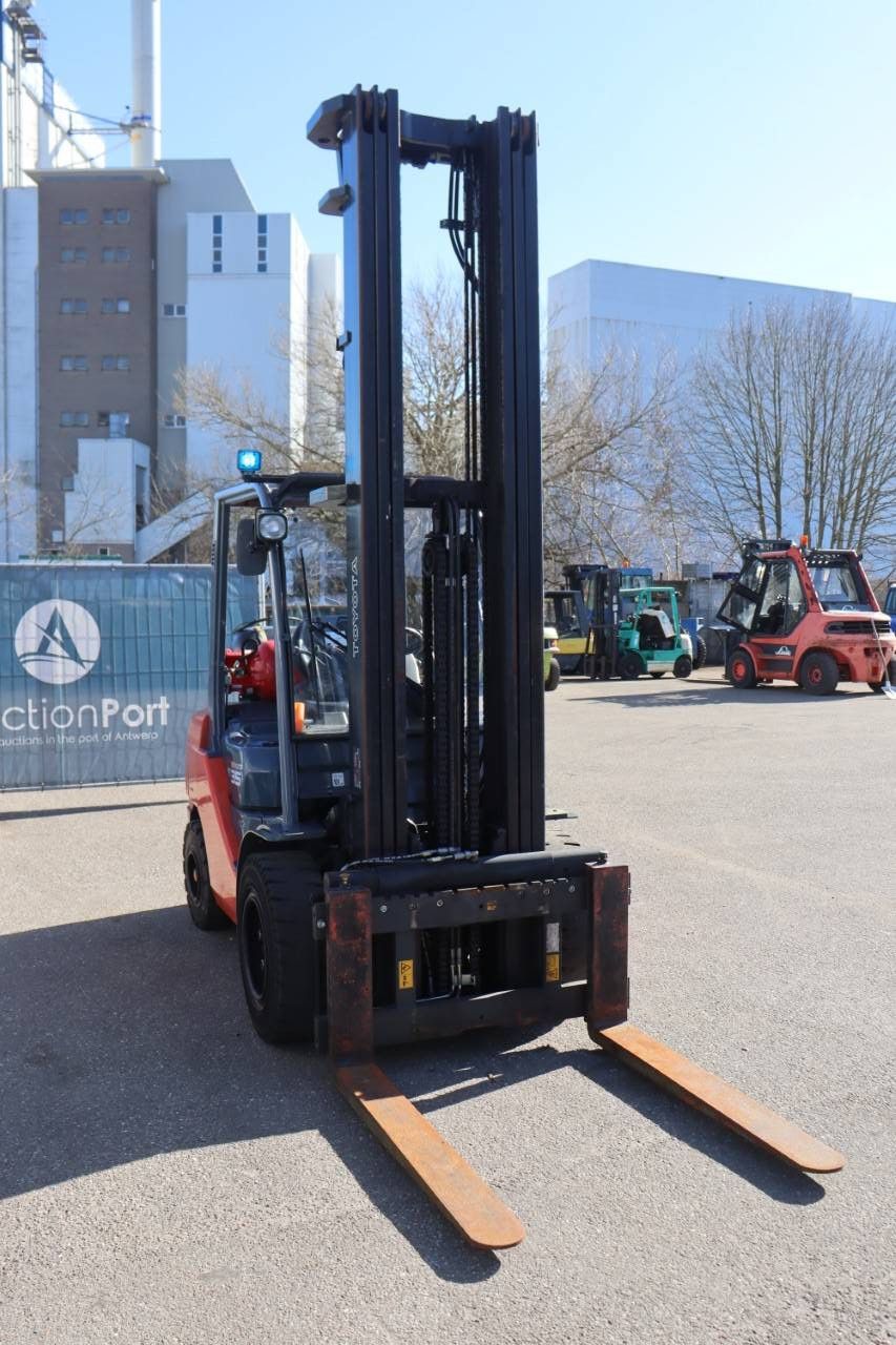 Gabelstapler Toyota 02-8FGJF35 LPG 3500kg 6,5m 2011