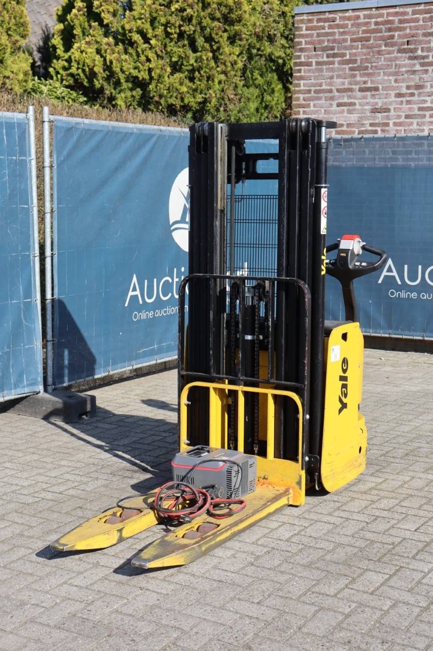 Stacker Yale MS12 AC Electric 1200kg 2013