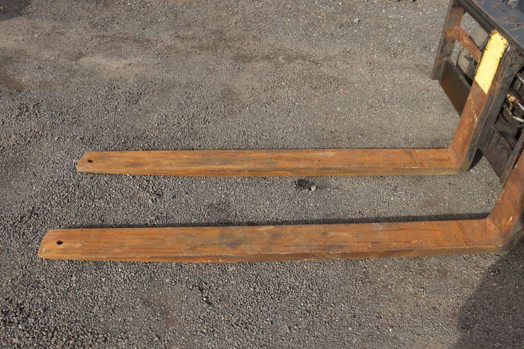 Gabelstapler Caterpillar V200B Diesel 9000 kg 3,28 m 1990