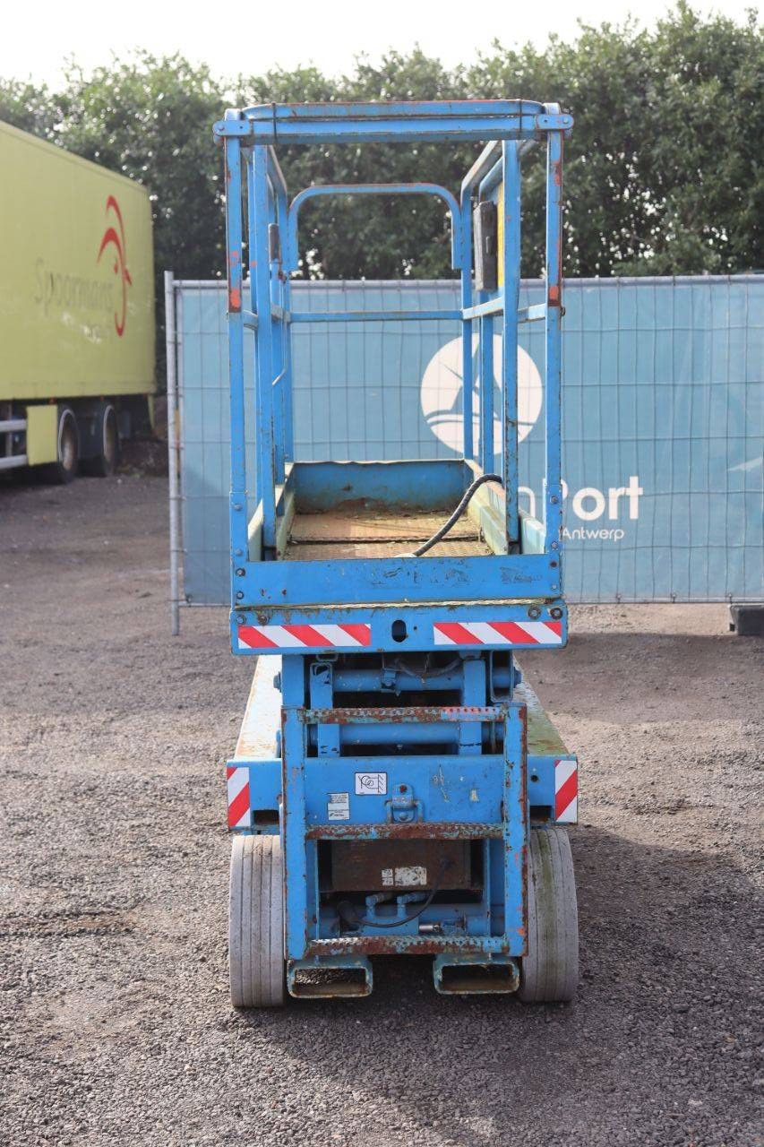 JLG 2033-E Elektrische Scherenbühne 8,1 m 1997