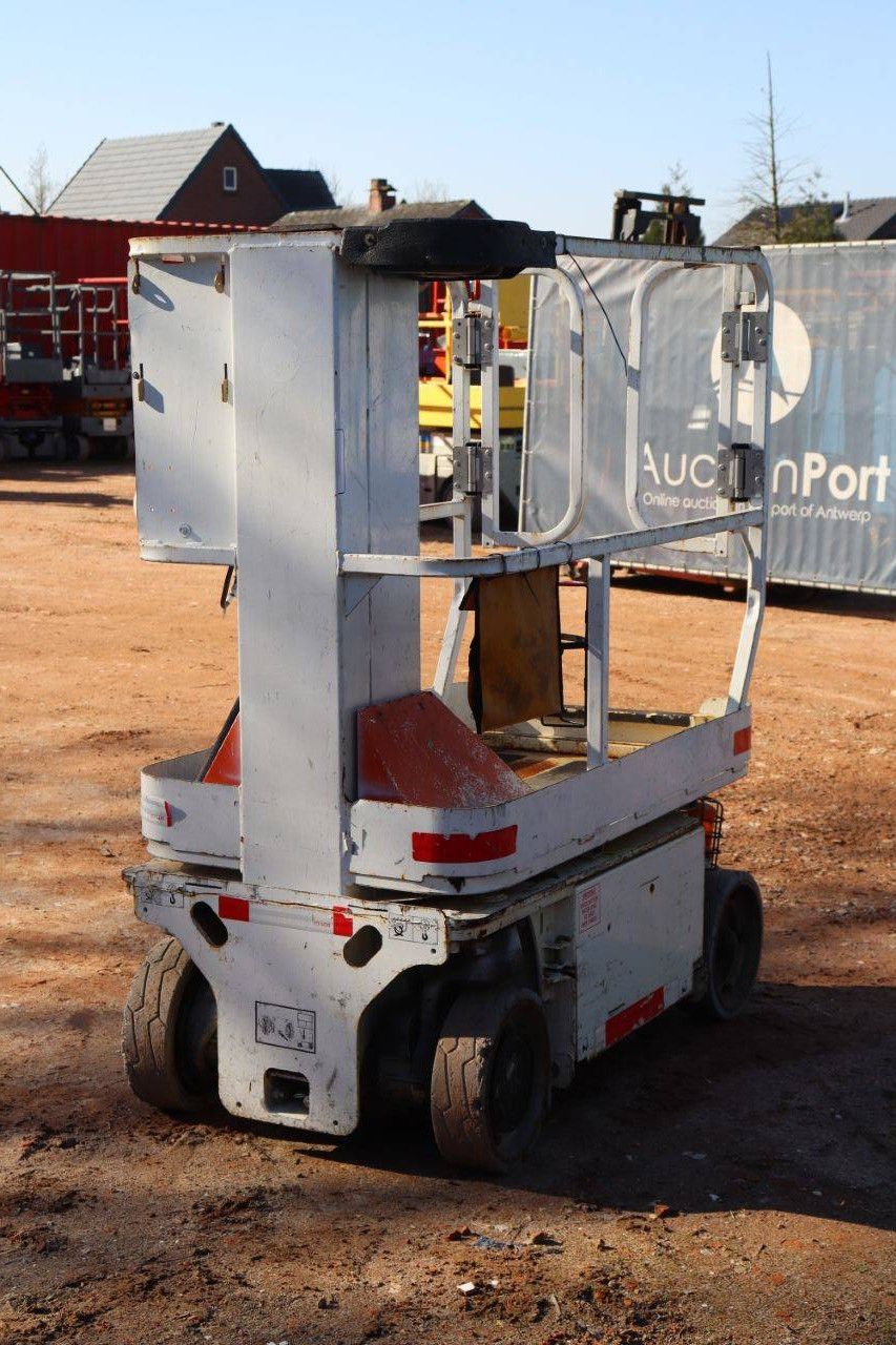 JLG 1230ES Elektrischer Mastlift 5,66 m 2014