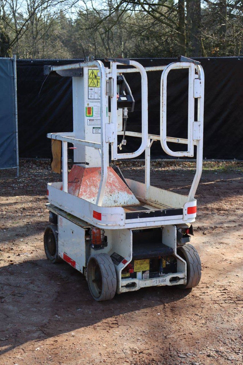 JLG 1230ES Elektrischer Mastlift 5,66 m 2014