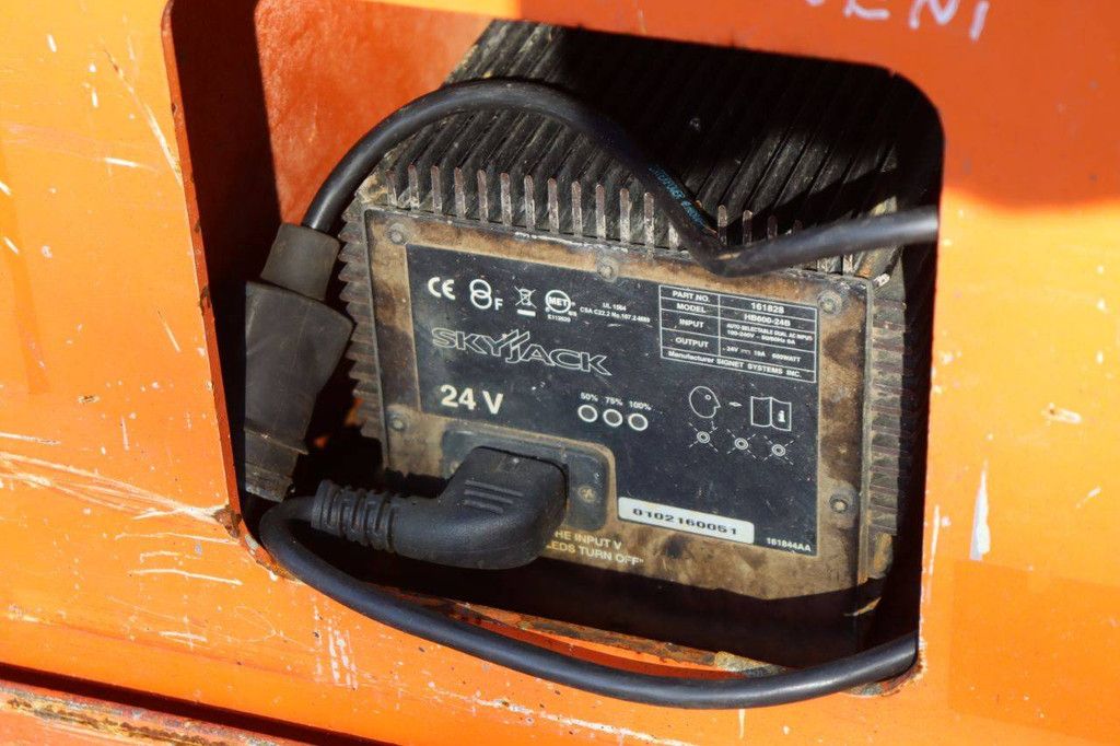 Scherenarbeitsbühne Skyjack SJ-3220 Elektrisch 8,1 m 2011