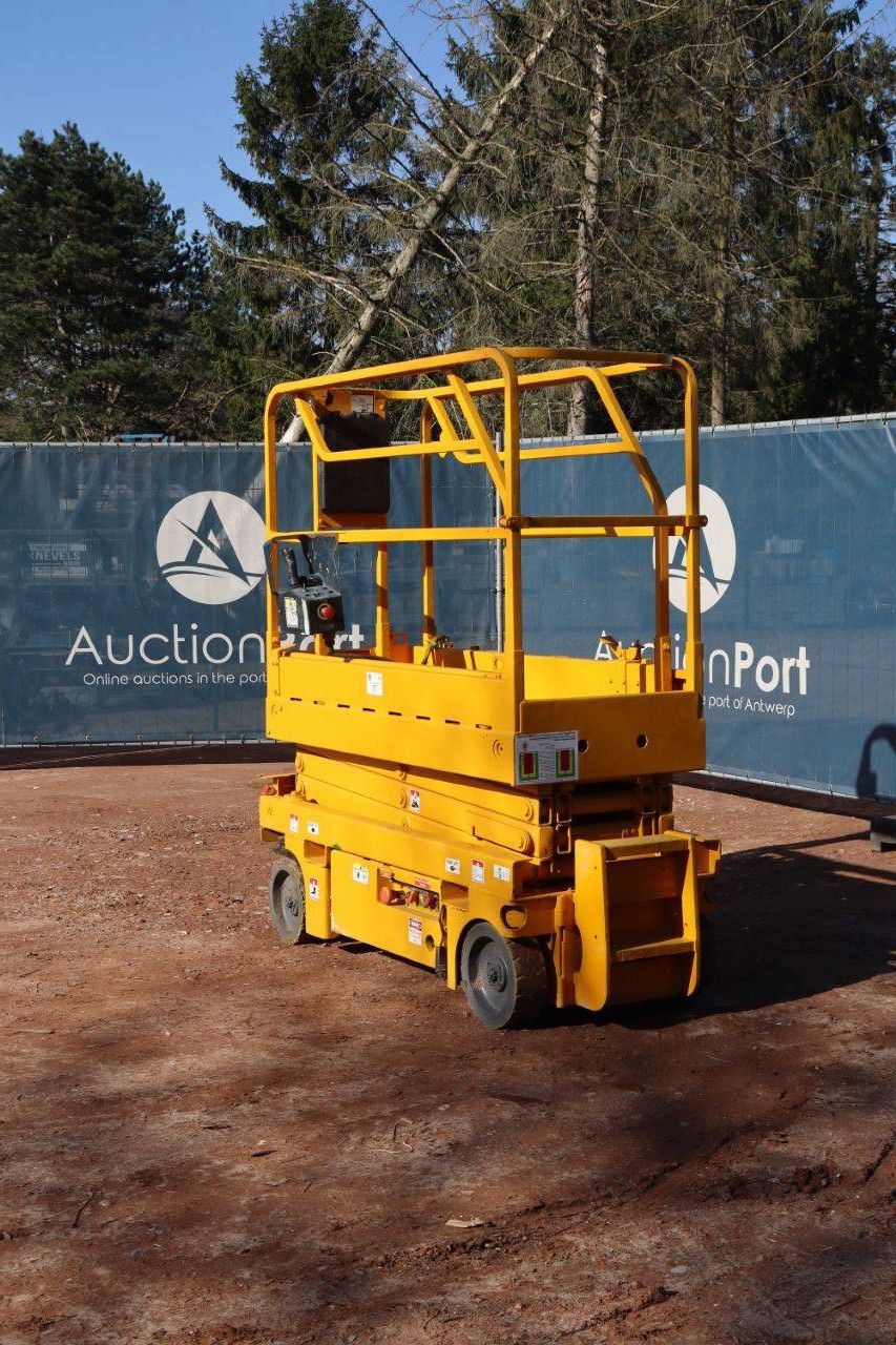 Scherenhebebühne Haulotte Optimum 8 Elektro 8m 2014