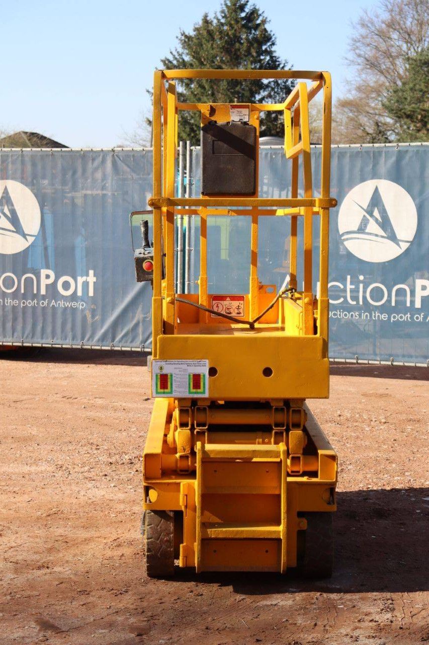 Scherenhebebühne Haulotte Optimum 8 Elektro 8m 2014