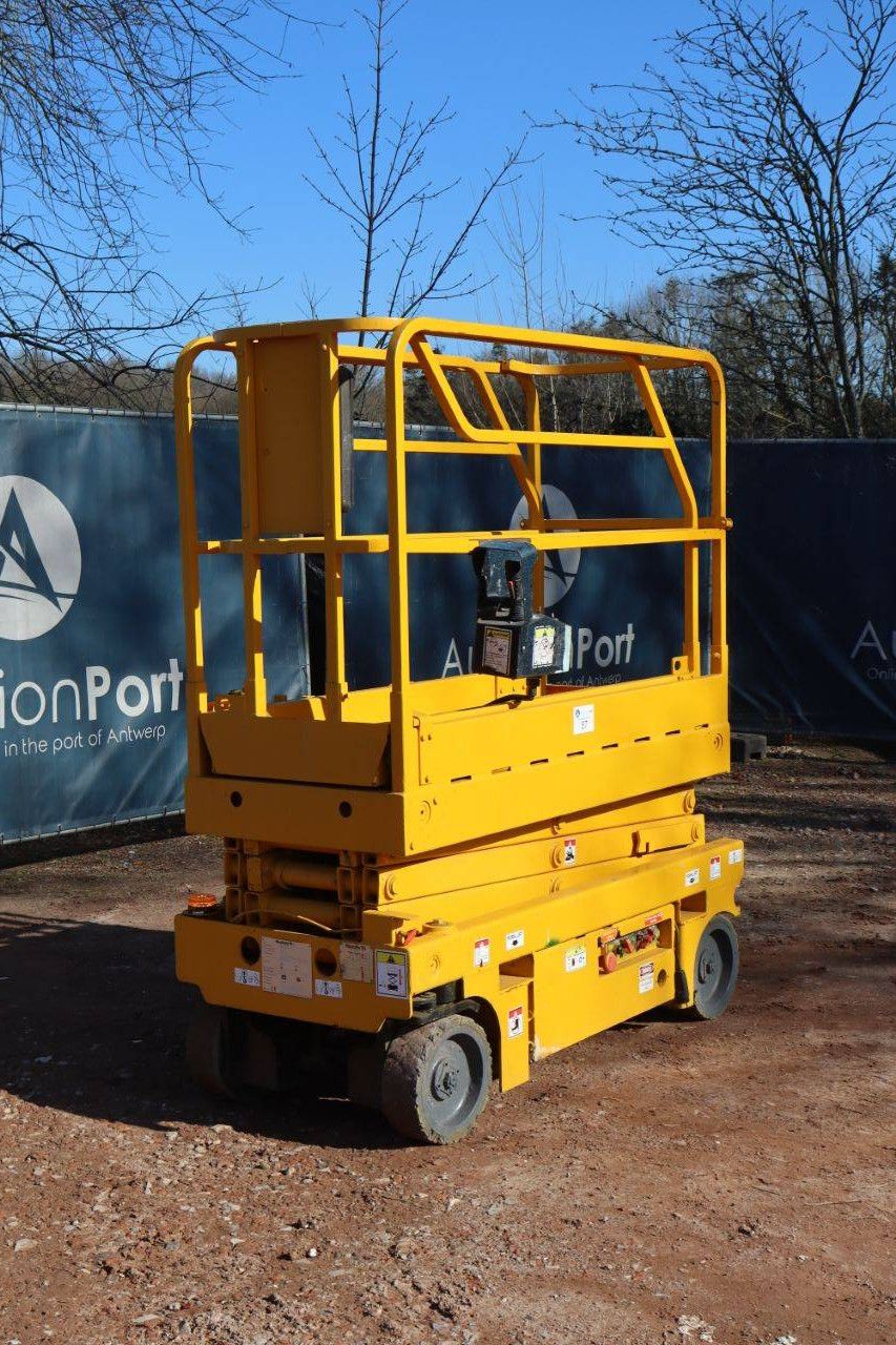 Scherenhebebühne Haulotte Optimum 8 Elektro 8m 2014