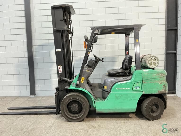 Forklifts LPG Mitsubishi FG30N 2008 Triplex
