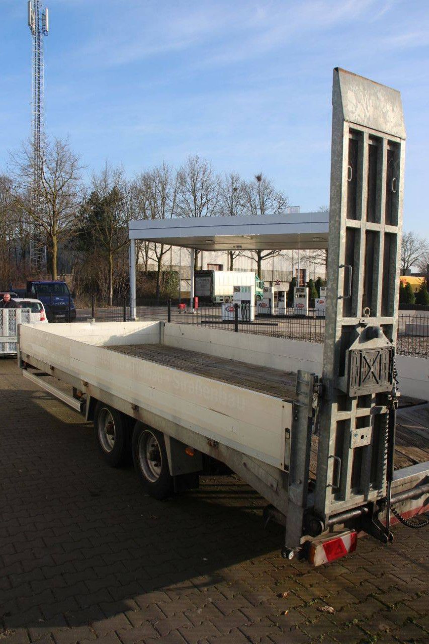 Car transporter Humbaur 2015