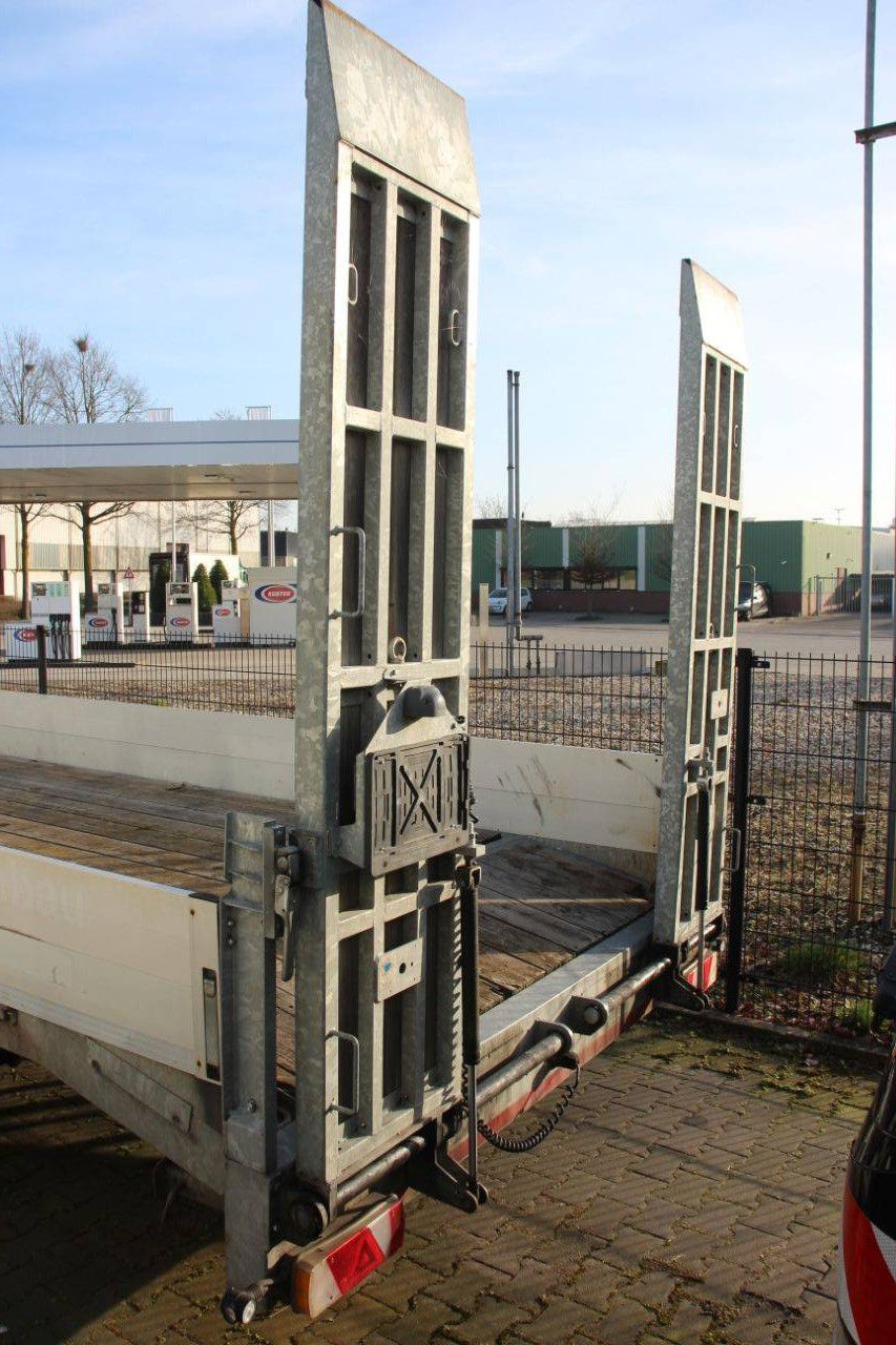 Car transporter Humbaur 2015