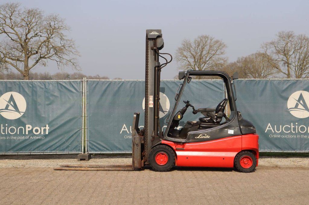 Forklift Linde E30 Electric 3000kg 4.5m