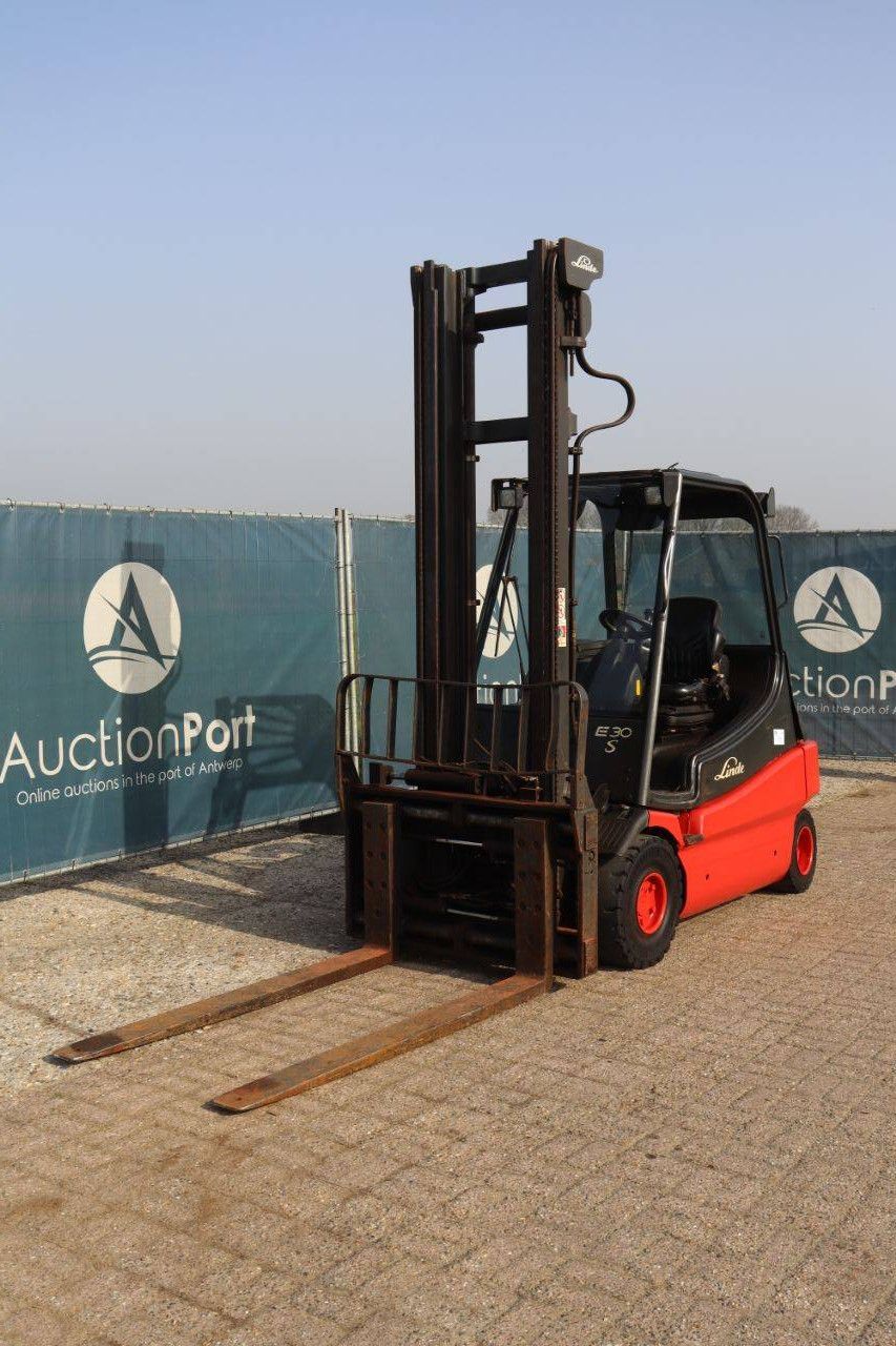 Forklift Linde E30 Electric 3000kg 4.5m