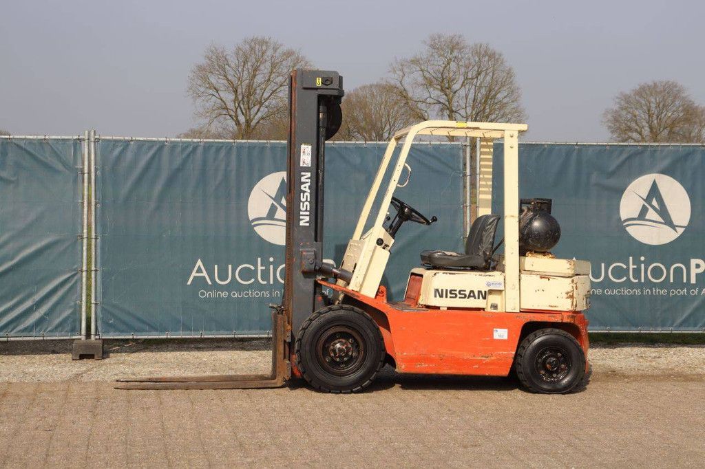 Gabelstapler Nissan PF02A20U LPG 2000kg 3,7m