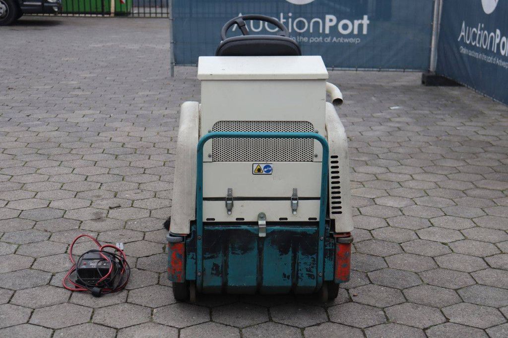 Tennant 6100 Elektro-Kehrmaschine 2017