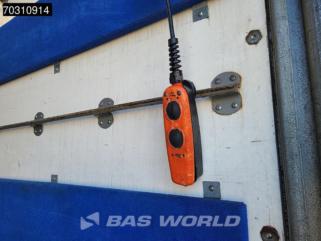 Mercedes Atego Atego 1218 4X2 12tonner Automatic 1500kg Ladebordwand Euro 6