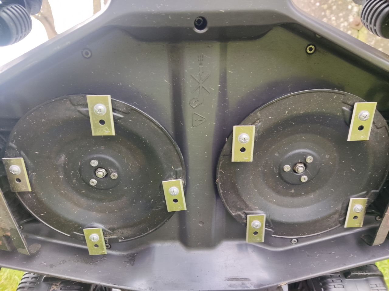 LUBA II robotmaaier (type 1000, GPS, camera, etc. DEMO)