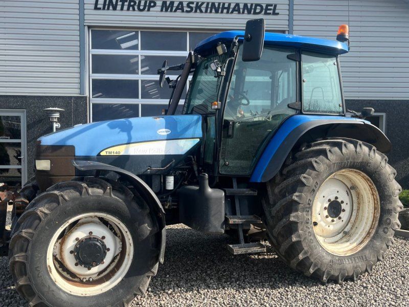 New Holland TM140 SS med frontlift