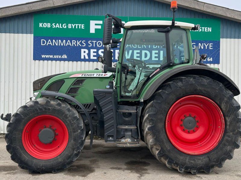 Fendt 724 Vario SCR Profi Plus Få timer