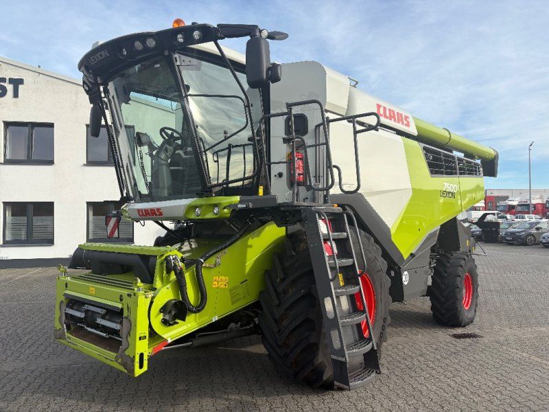 Claas LION 7500