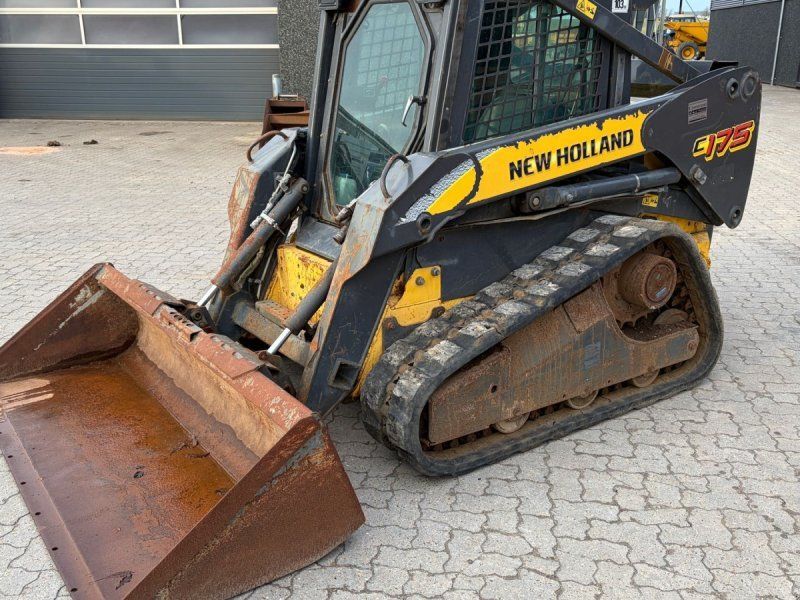 New Holland C175