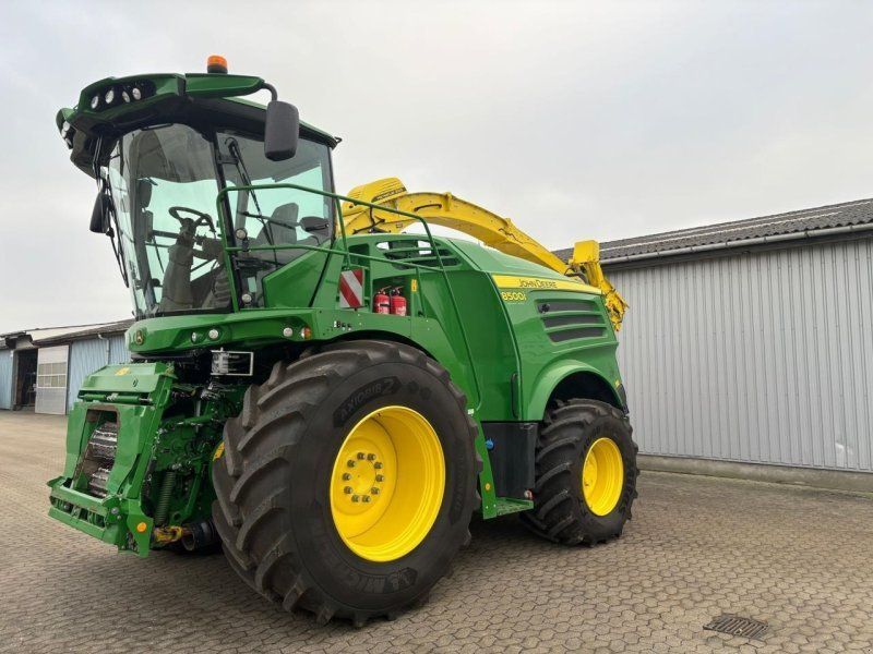 John Deere 8500